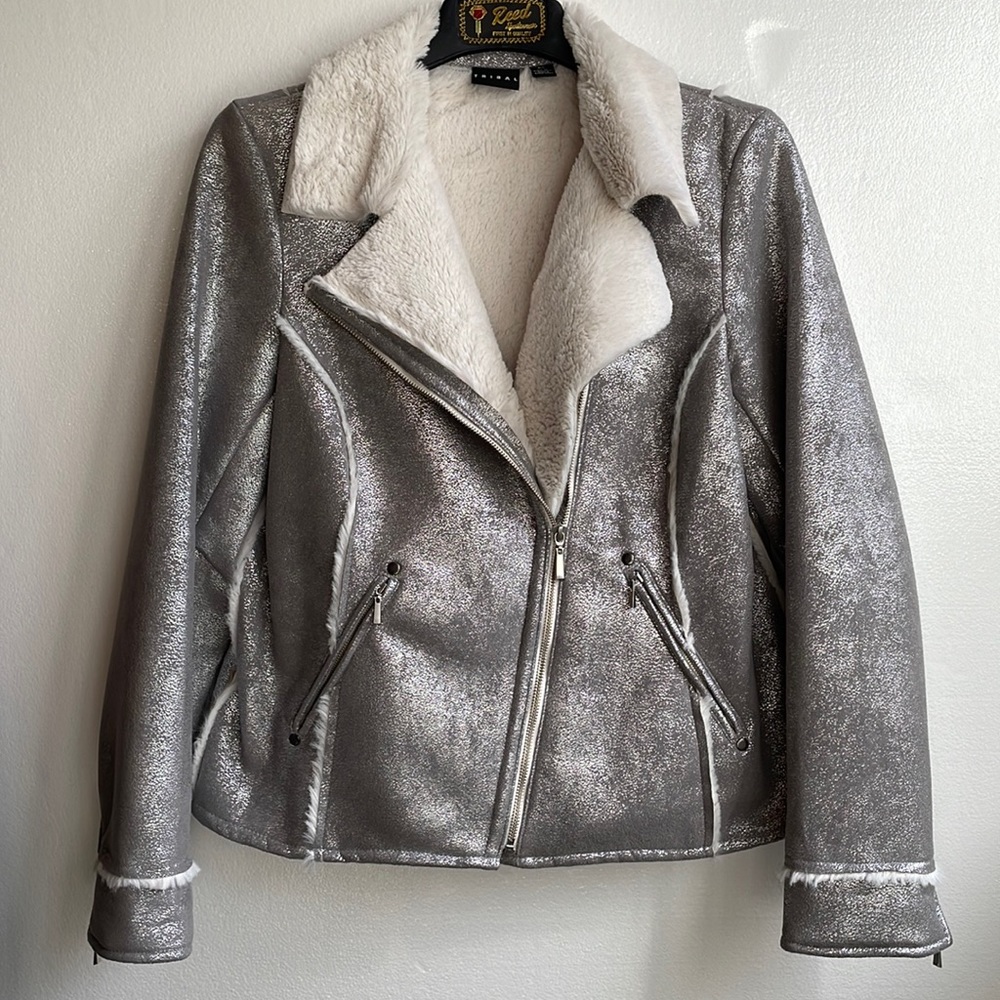 Tribal faux fur lined metallic sheen asymmetric zip closure jacket size large